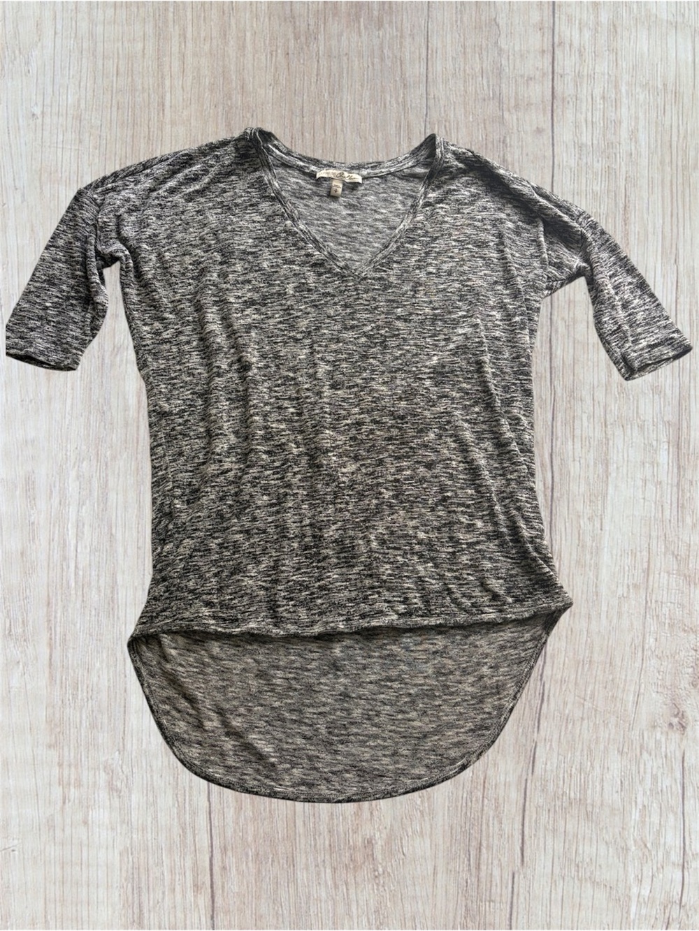 Express One Eleven Marled Gray V-Neck 3/4 Sleeve Tunic Knit Top Women’s Small
